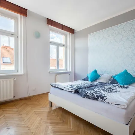 Bright Apartment Few Steps From Centre Prague Exterior photo